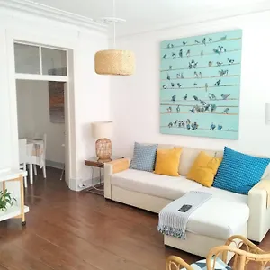 new-birds-nest-lisbon-apartment.hotels-lisbon-portugal.com/